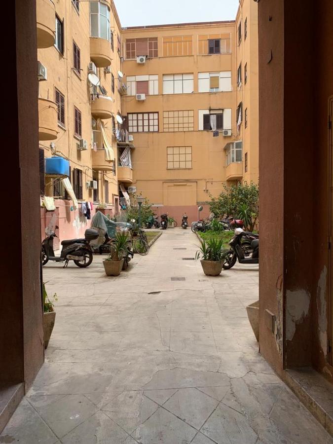 Stanza Privata Dotata Di Tutti I Comfort-Centro Storico Palermo Apartment Luaran gambar